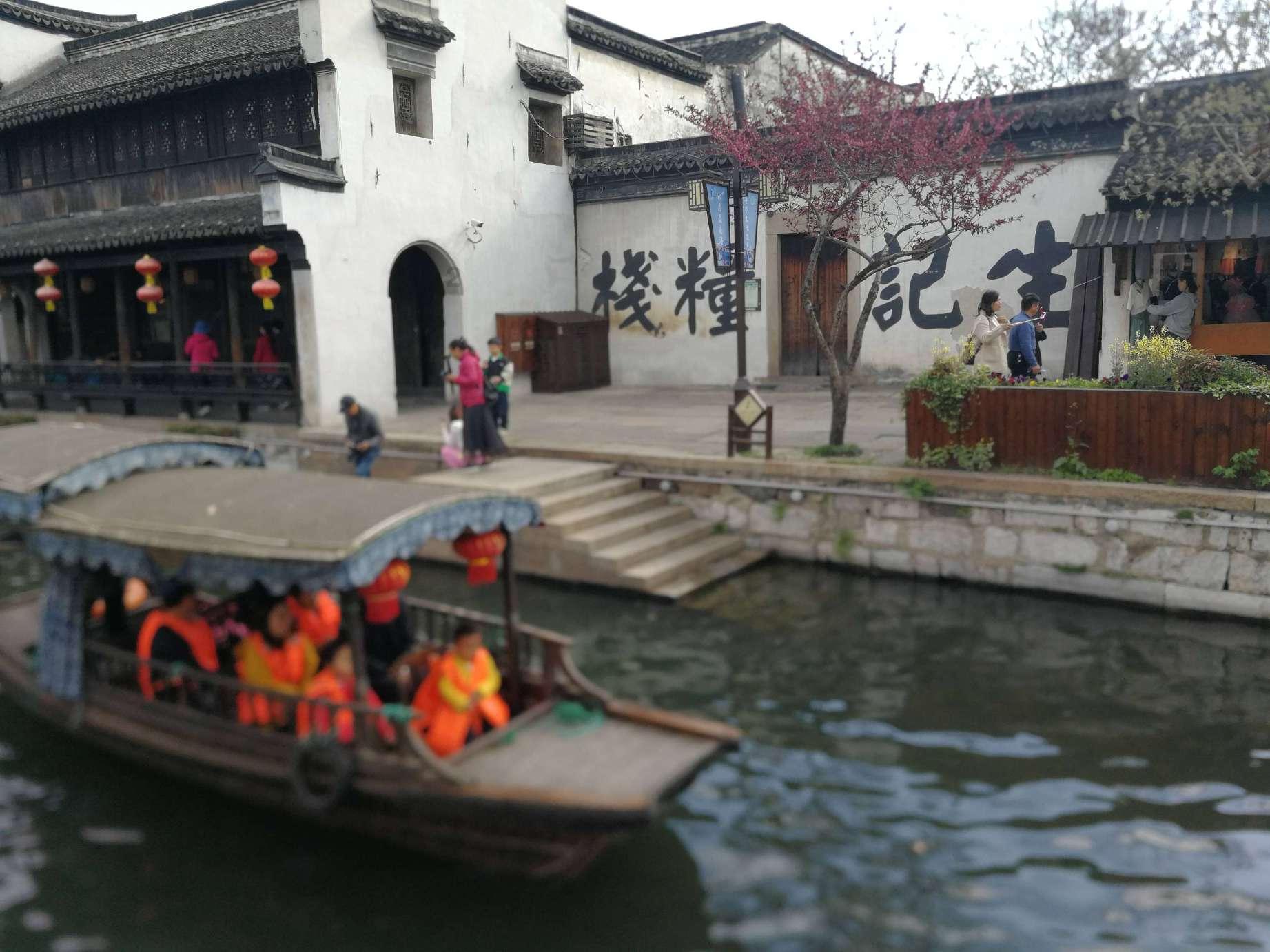 救援美丽小姑娘